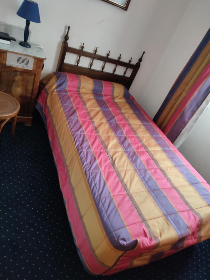 לורדה Hotel Du Commerce Et De Navarre מראה חיצוני תמונה