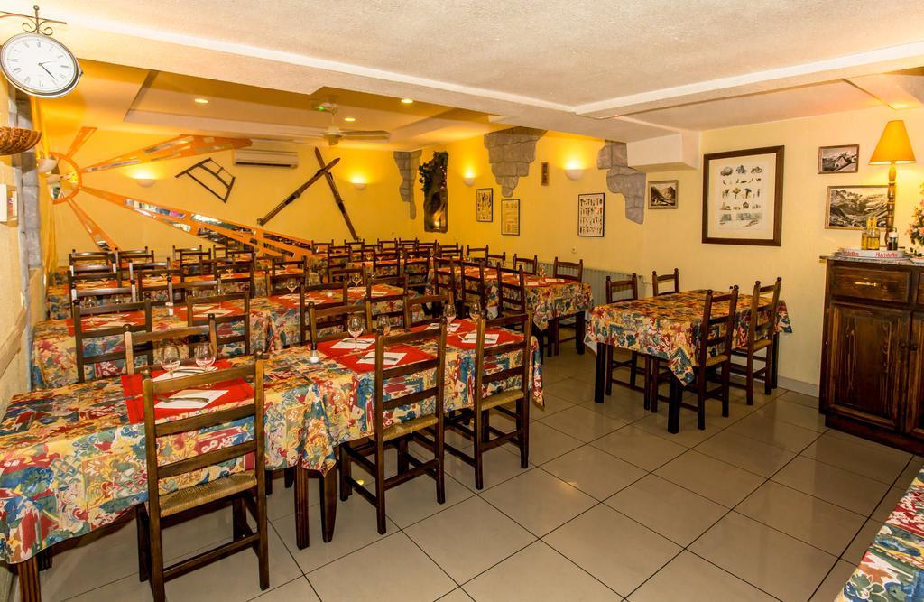 לורדה Hotel Du Commerce Et De Navarre מראה חיצוני תמונה